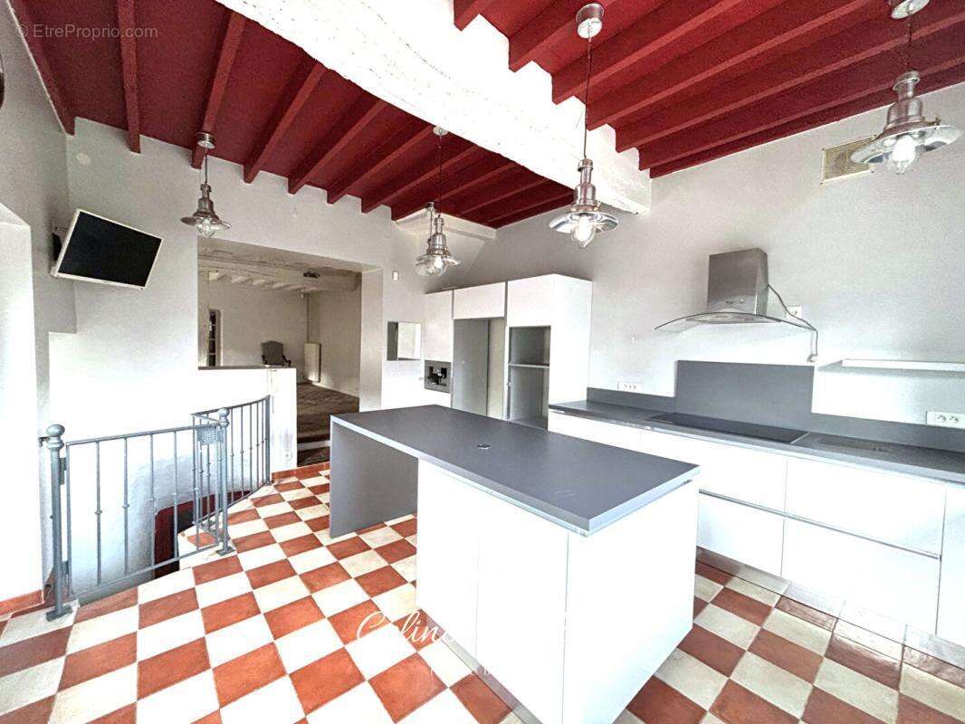 Maison à LINAS