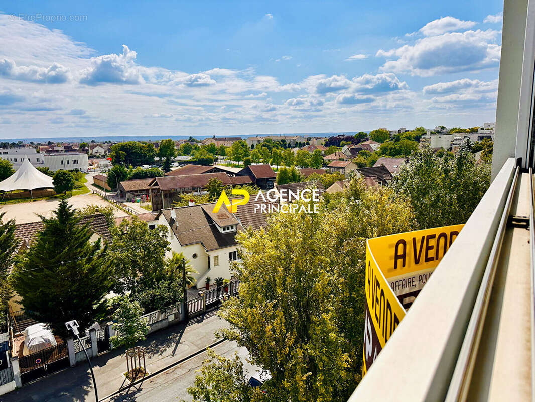 Appartement à SARTROUVILLE