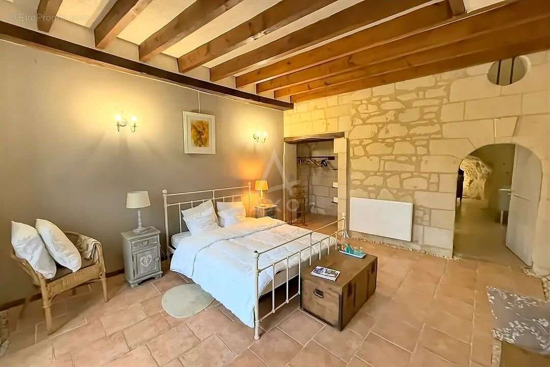 Maison à LE COUDRAY-MACOUARD