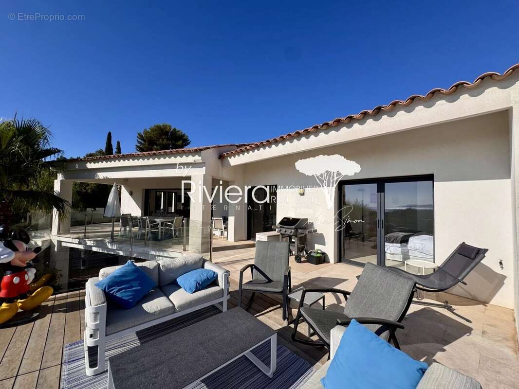 Propriété avec Piscine et Vue Mer ! - photo 20