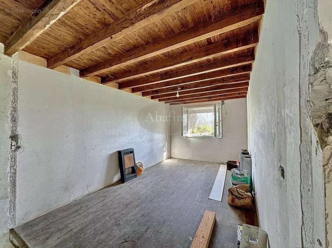 Maison à VILLENEUVE-LECUSSAN