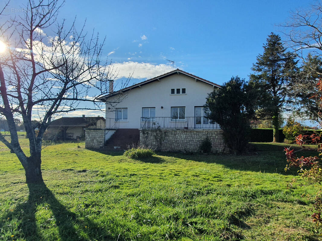 Maison à HAGETMAU