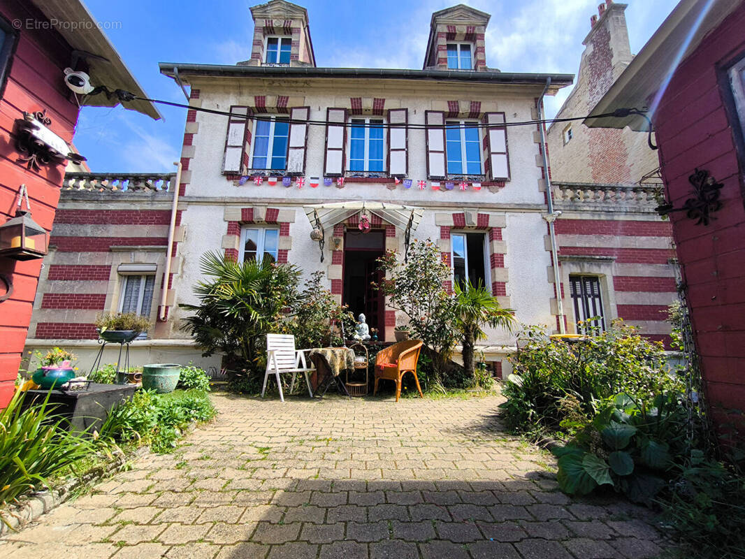 Appartement à OUISTREHAM