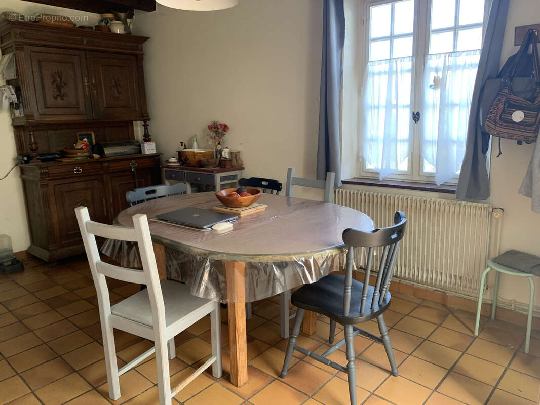 Maison à VALLIERES-LES-GRANDES