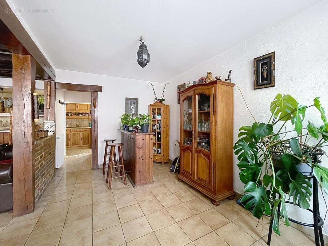 Photo 3 - Maison à VILLENEUVE-LA-GUYARD
