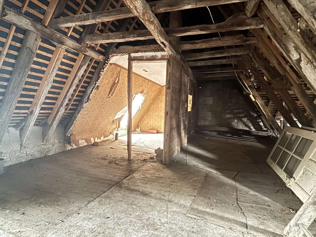 Maison à BEAUFORT-EN-VALLEE