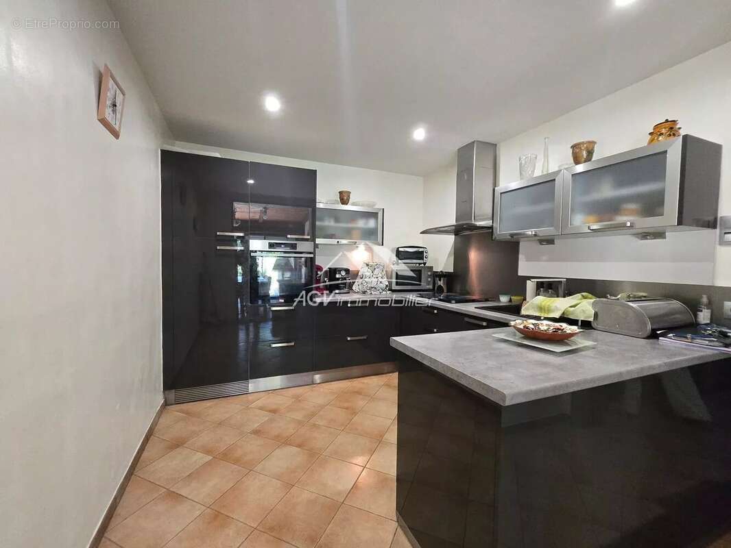 A Rousson, maison de 155 m² sur 1200 m² de terrain possibilité 5 chambres - photo 4