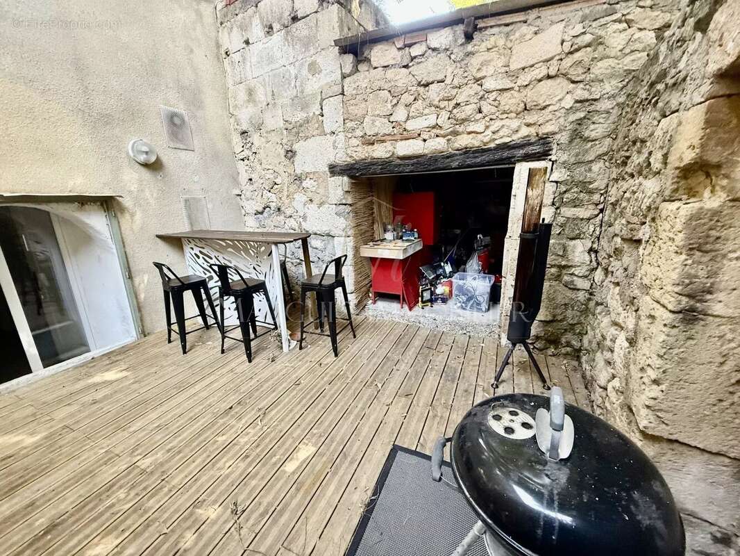 Maison à MAUGUIO