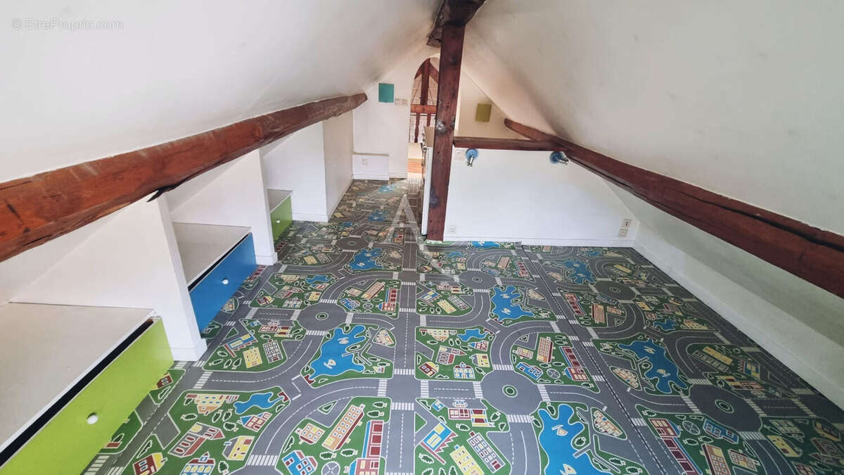 Appartement à COMBS-LA-VILLE