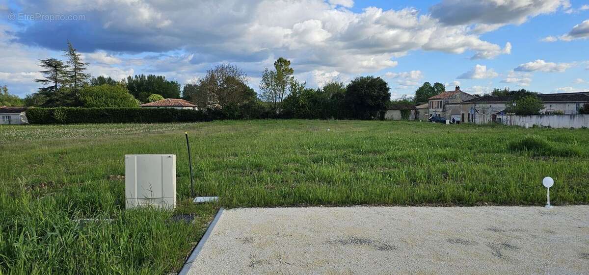 Terrain à TROIS-PALIS