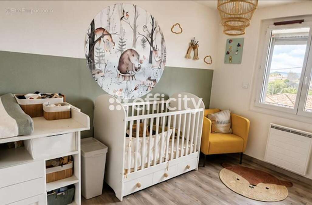 Appartement à CHATEAUNEUF-LES-MARTIGUES