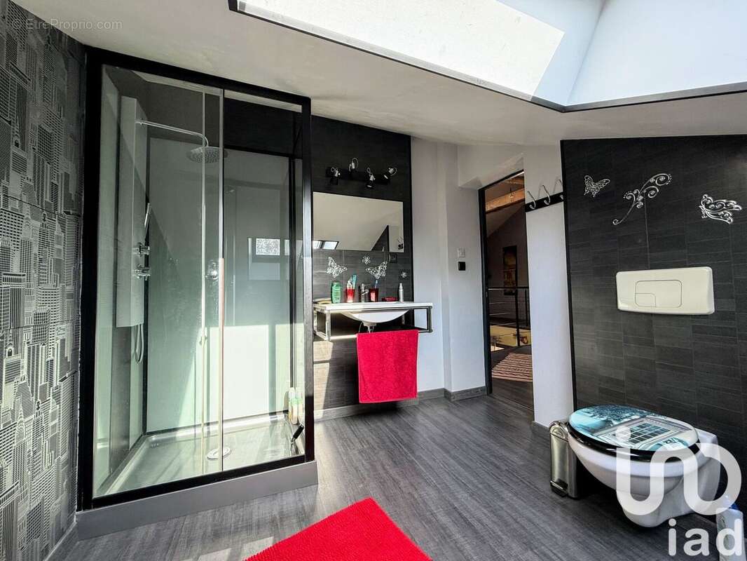 Photo 9 - Maison à VENANSAULT