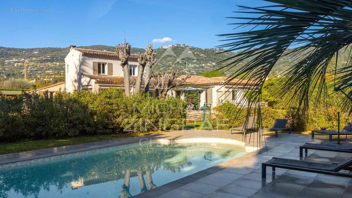 Maison à PEYMEINADE