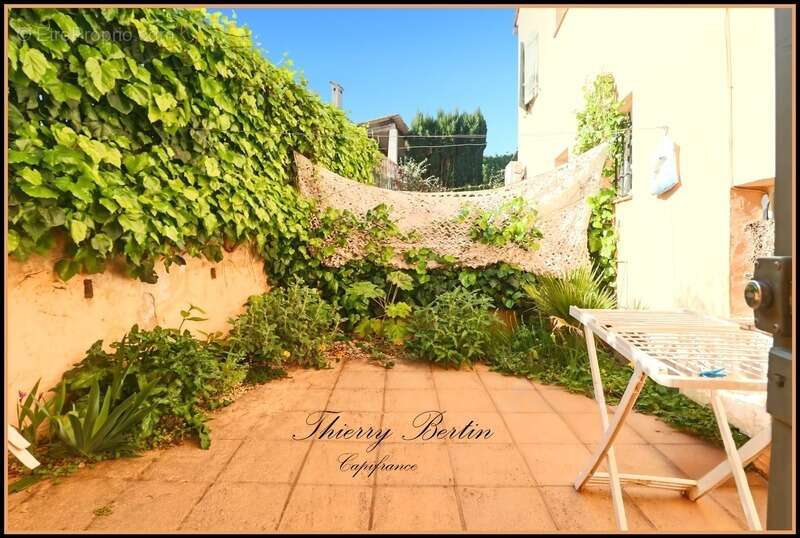 Appartement à LA COLLE-SUR-LOUP