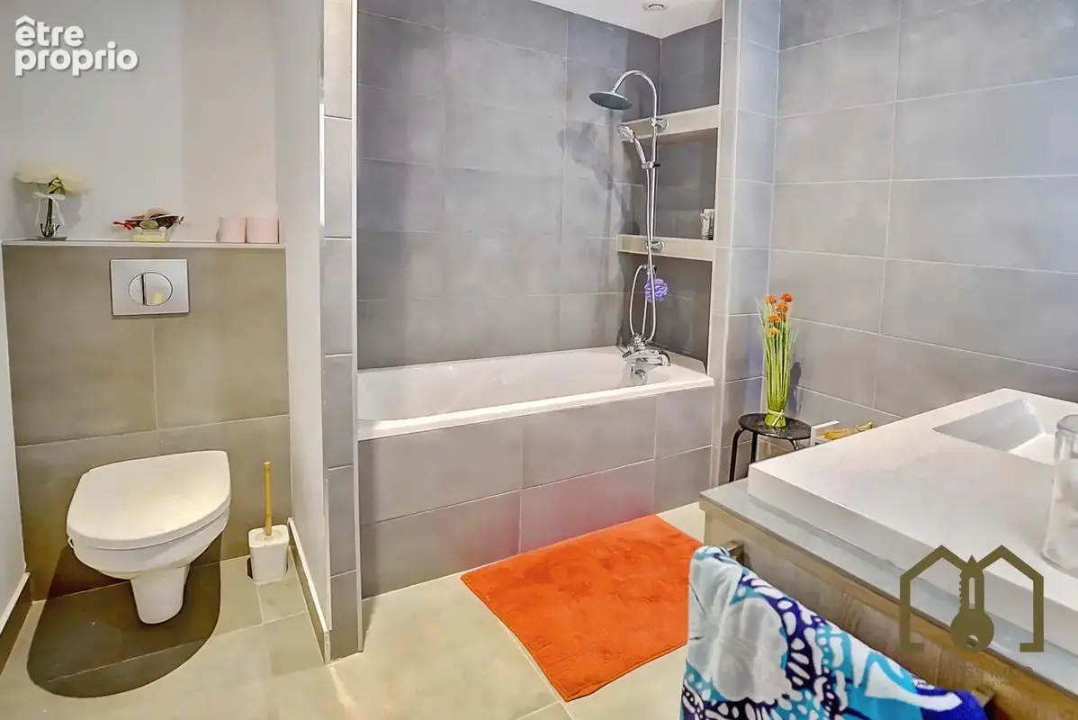 Maison 138 m² à Villeurbanne  - photo 7
