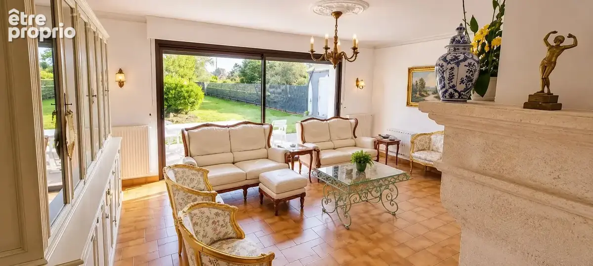 Centre ville , maison cossue sur jardin avec piscine - photo 6
