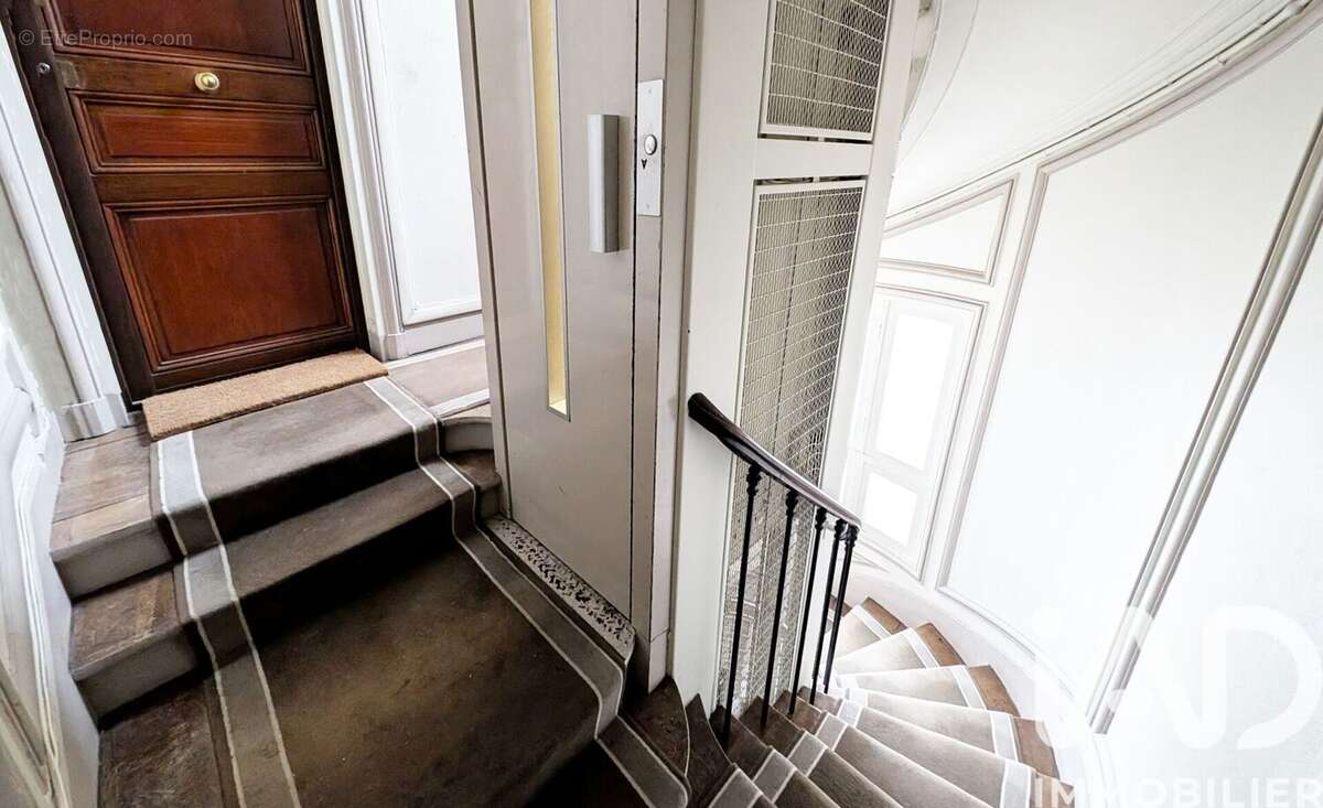 Photo 8 - Appartement à PARIS-17E