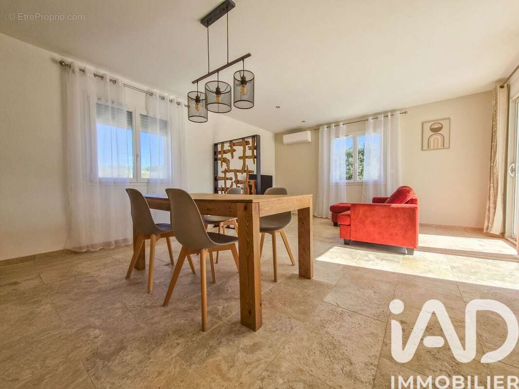 Photo 4 - Maison à GOUDARGUES