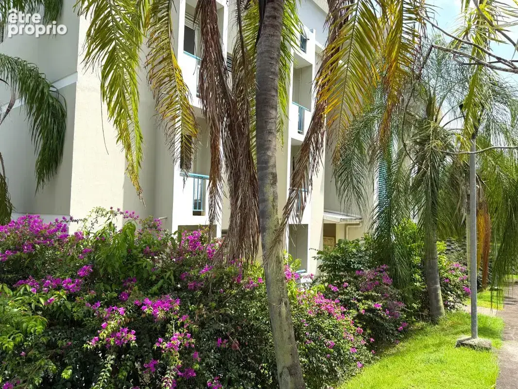 SCHŒLCHER / Proche Cluny — T3 agreable avec terrasse, vue dégagée & garage À Vendre - photo 3