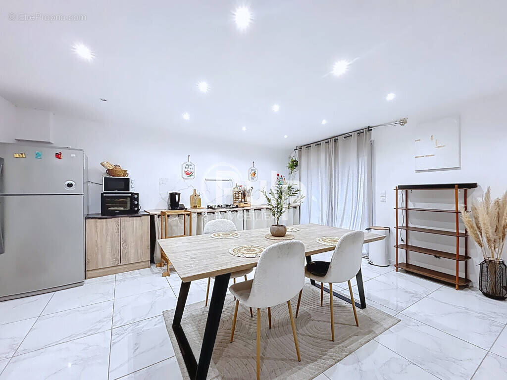 Maison à NEUVILLE-SAINT-REMY