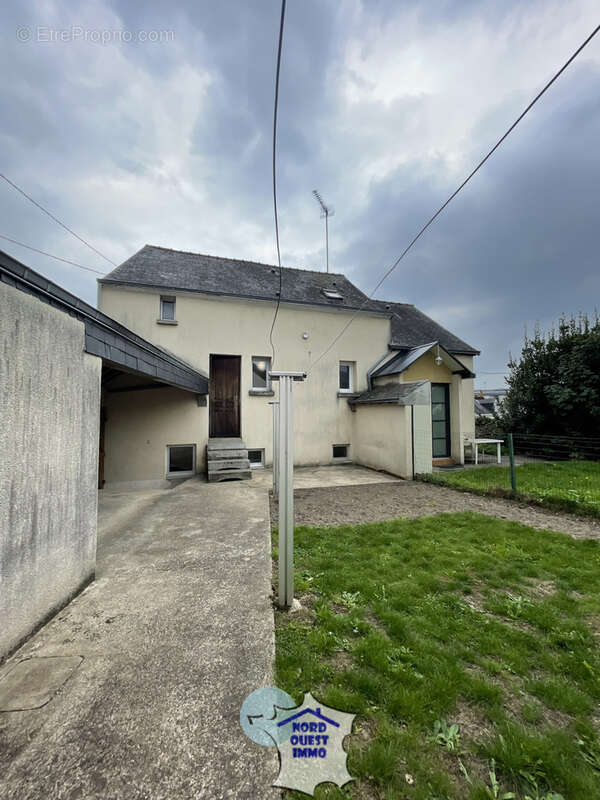 Maison à MAYENNE