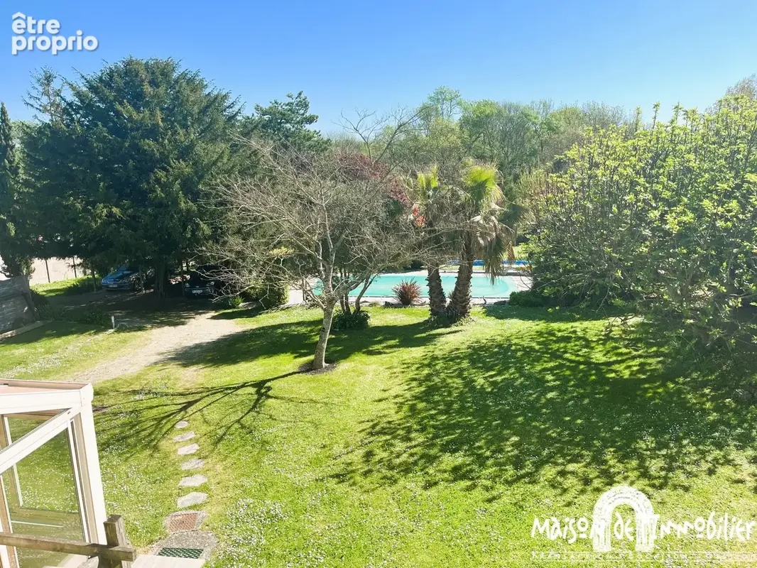 Proche meschers - maison 4 pieces - piscine - beau jardin - dependances - photo 3