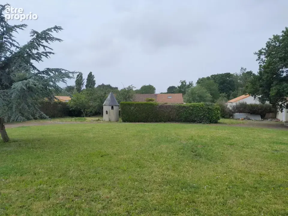 Terrain à LA PLAINE-SUR-MER