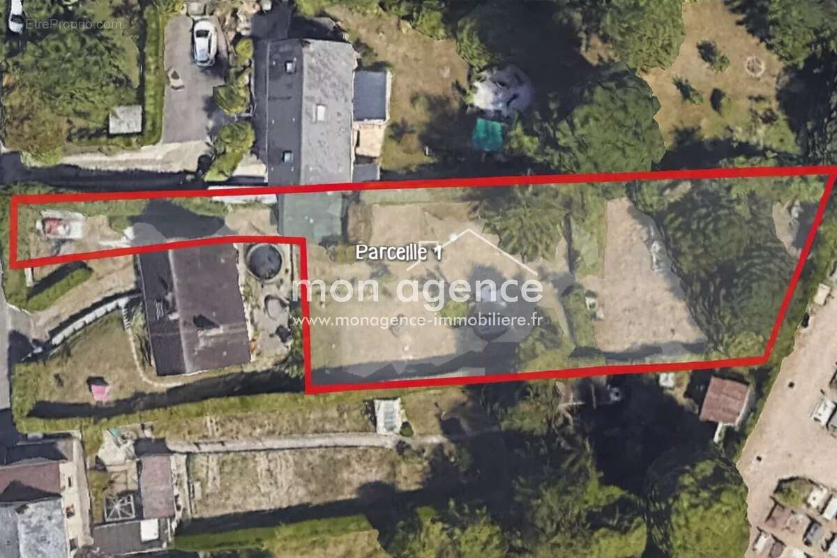 Terrain à AMFREVILLE-LA-MI-VOIE