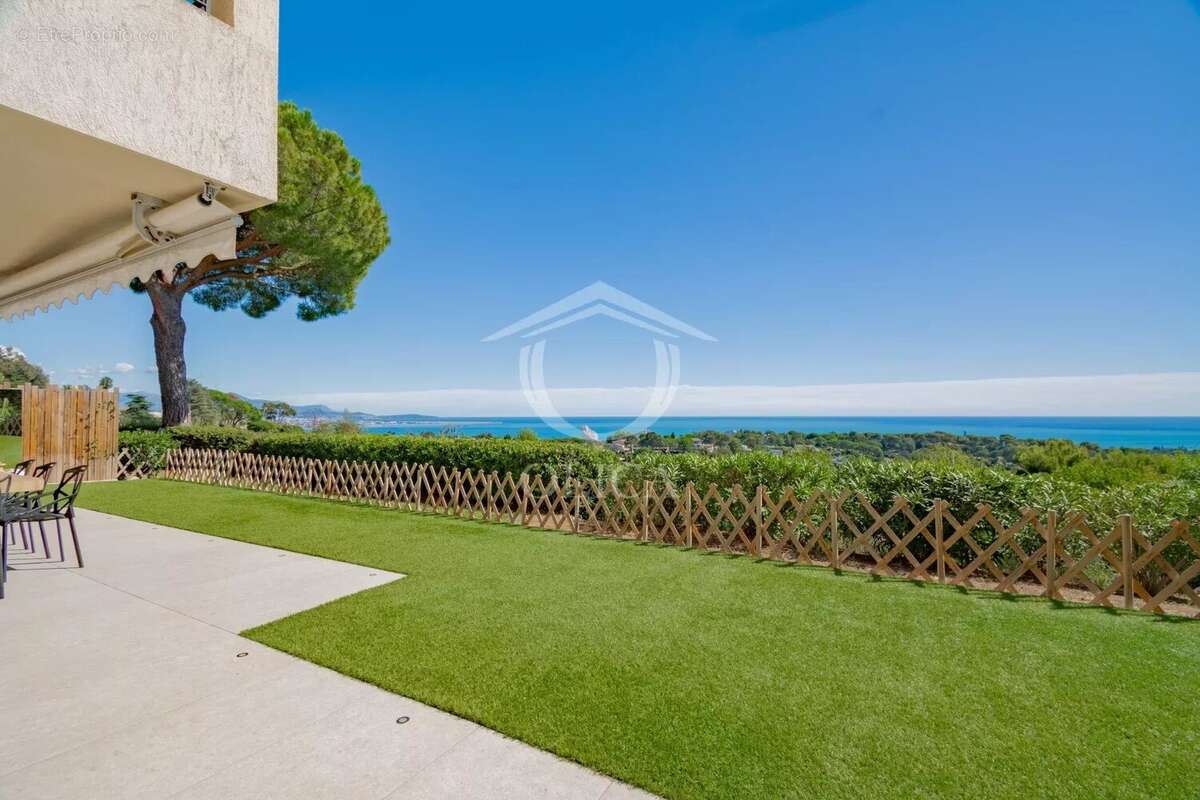 Appartement à VILLENEUVE-LOUBET