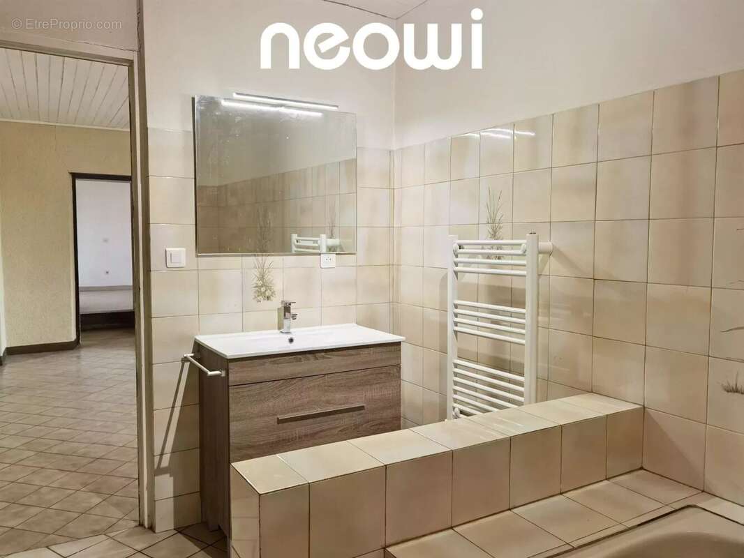 Maison à BAGNAC-SUR-CELE