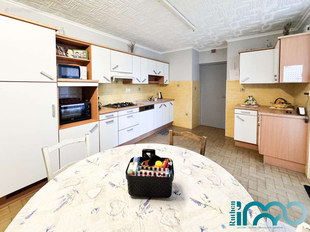 Maison à RIEUPEYROUX