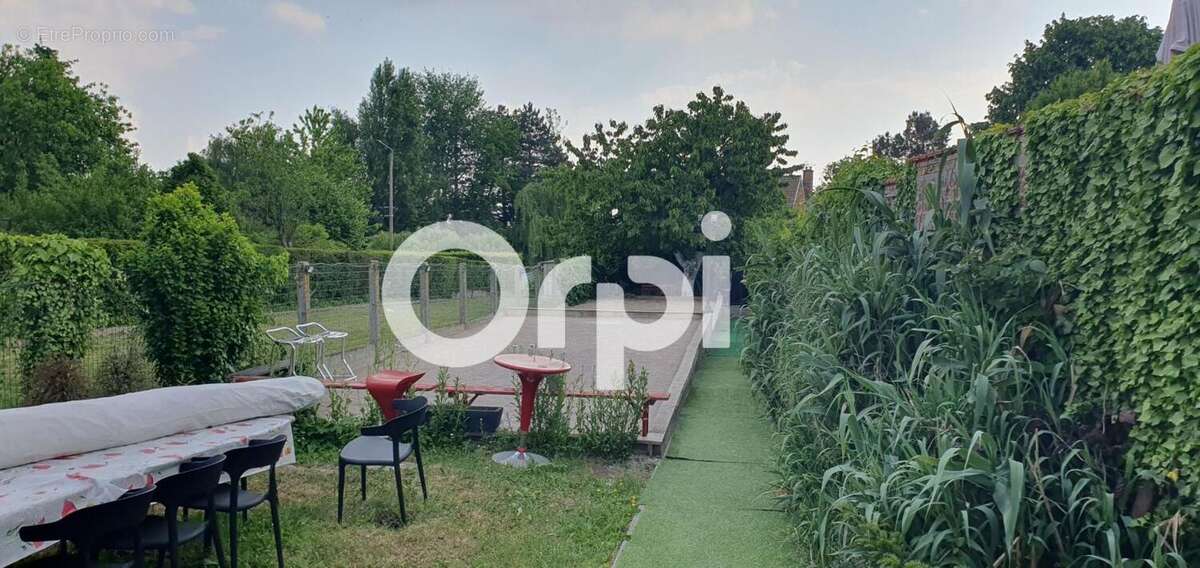 Commerce à MONS-EN-PEVELE