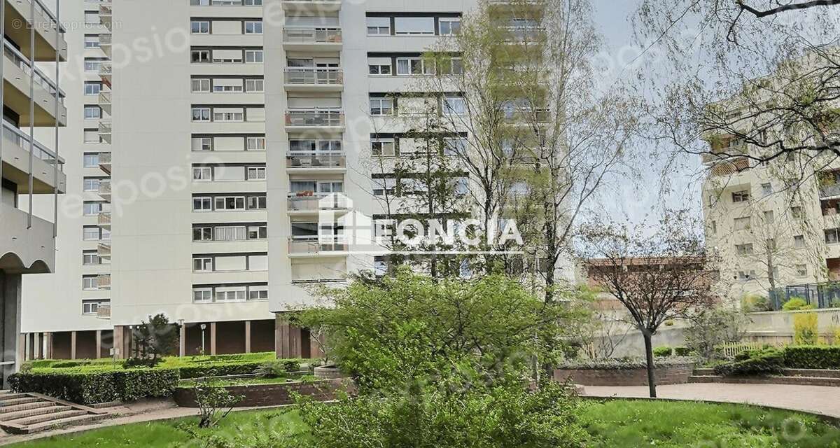 Appartement à SAINT-ETIENNE