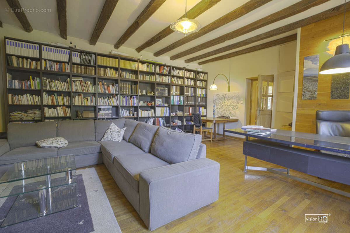 Maison à CRANDELLES