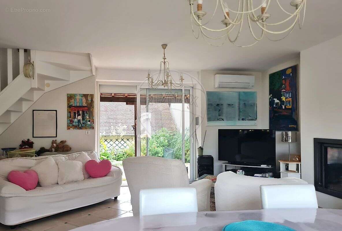 Maison à LA CHARITE-SUR-LOIRE