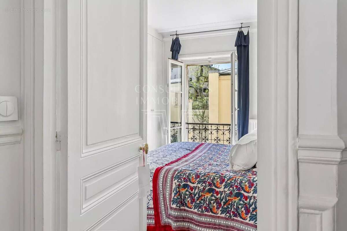 Appartement à LEVALLOIS-PERRET