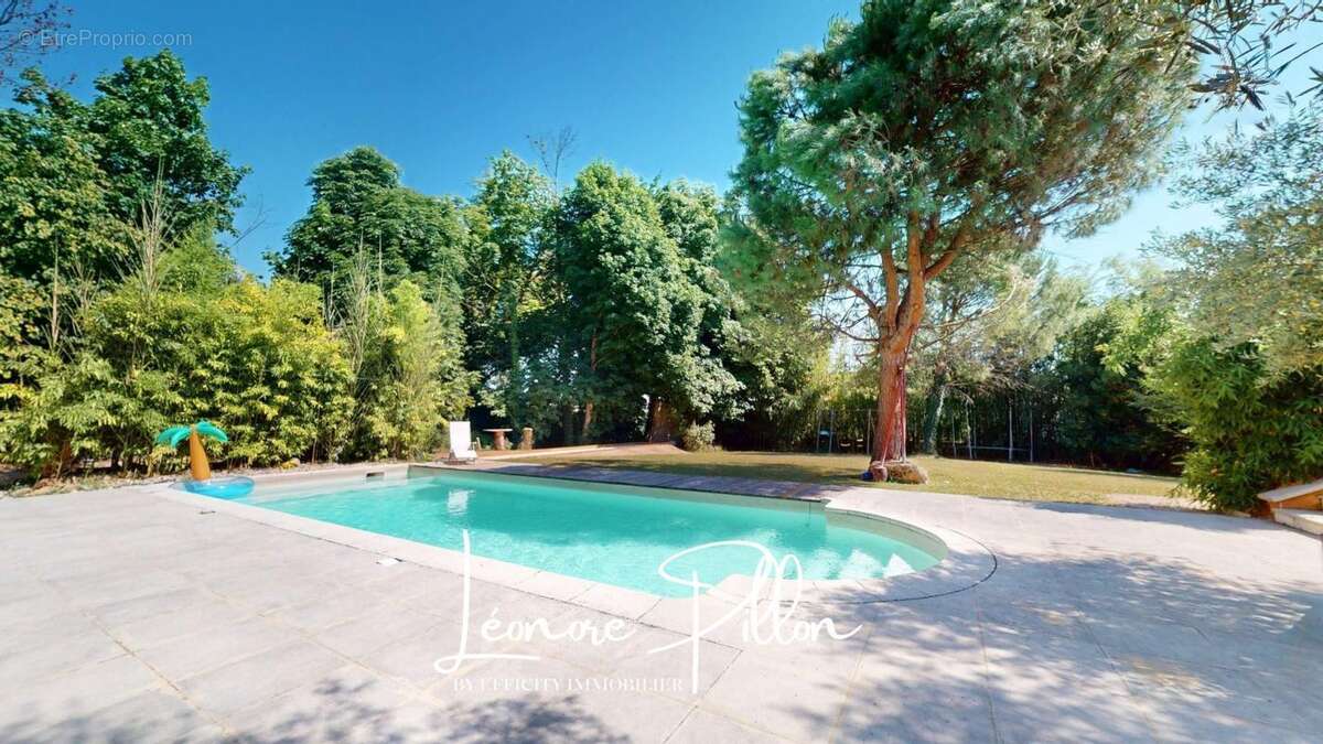 Maison 215 m² à Cessieu  - photo 2