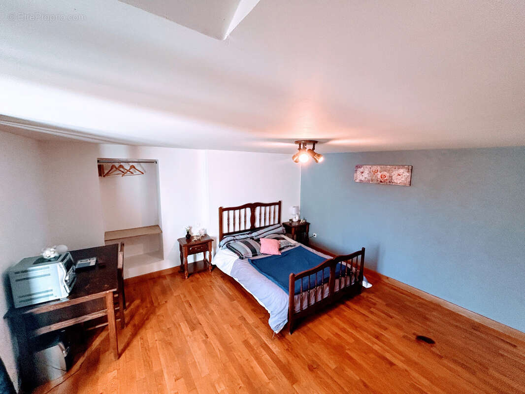 Maison à CHALVIGNAC