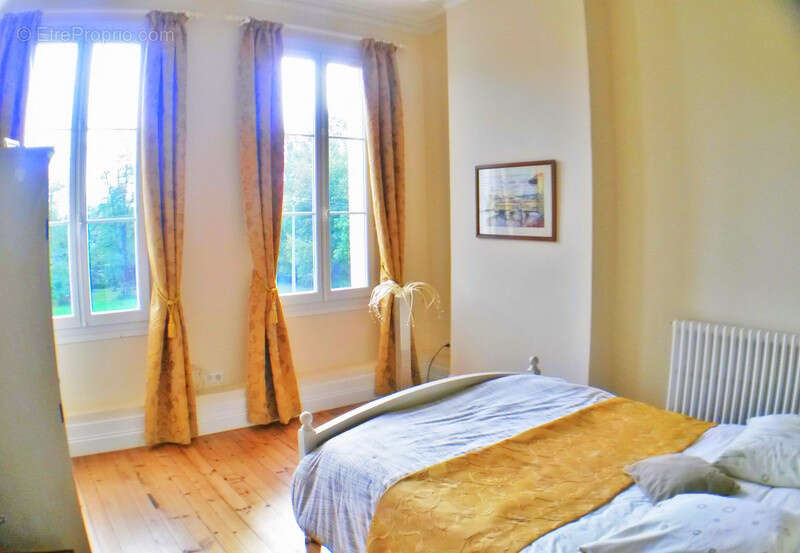 Maison à SAINT-EMILION