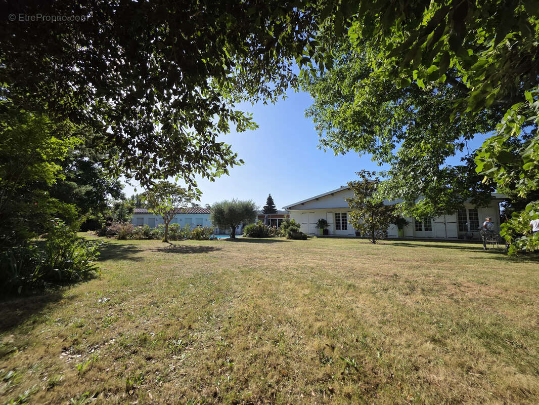 'La familiale' - Villa avec piscine et jardin - photo 22