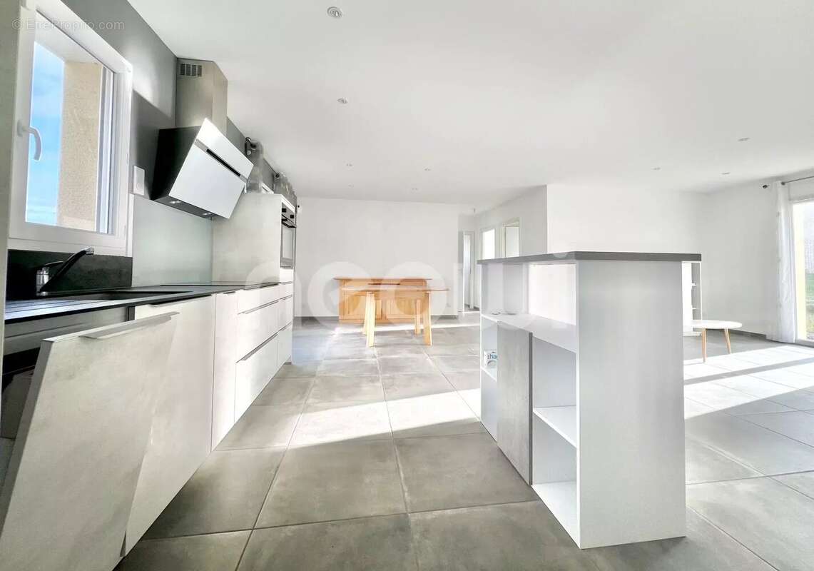 Maison à AIGUEPERSE