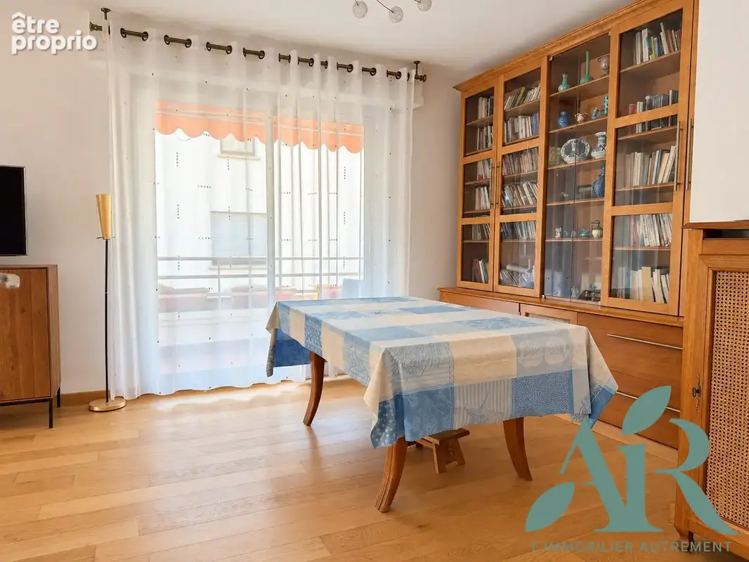 Appartement 3 pièces 82 m² à vendre à Strasbourg (67000) - photo 2