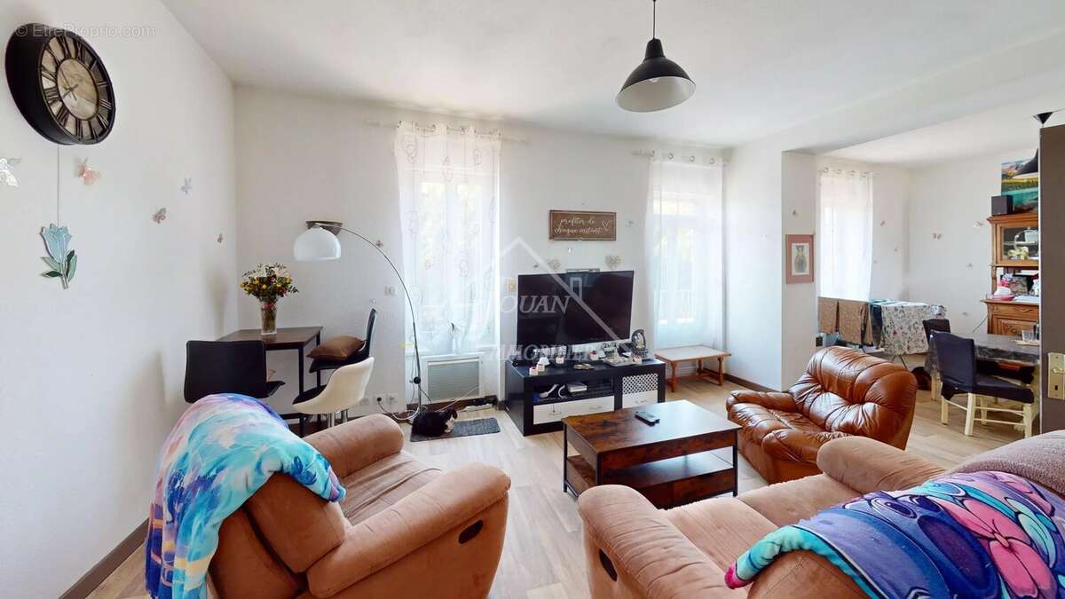 Appartement à VARENNES-SUR-ALLIER