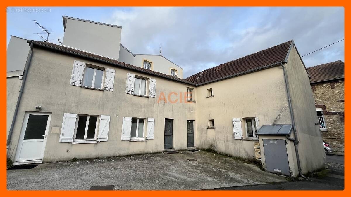 Appartement à FONTENAY-EN-PARISIS