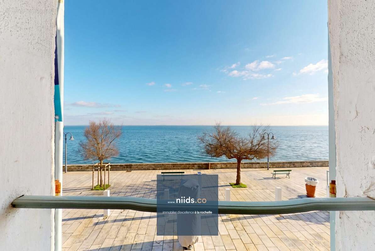 Appartement à LA FLOTTE