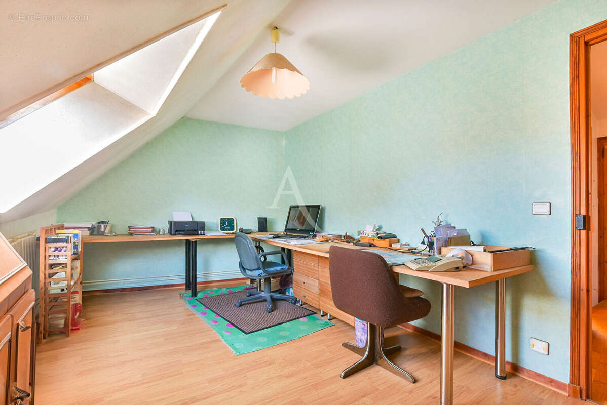 Maison à VERNEUIL-L&#039;ETANG