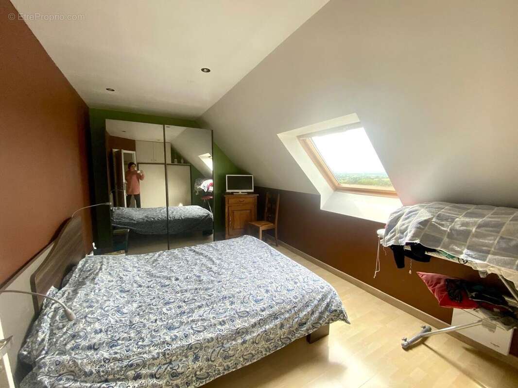 Maison à CONDE-SUR-VIRE