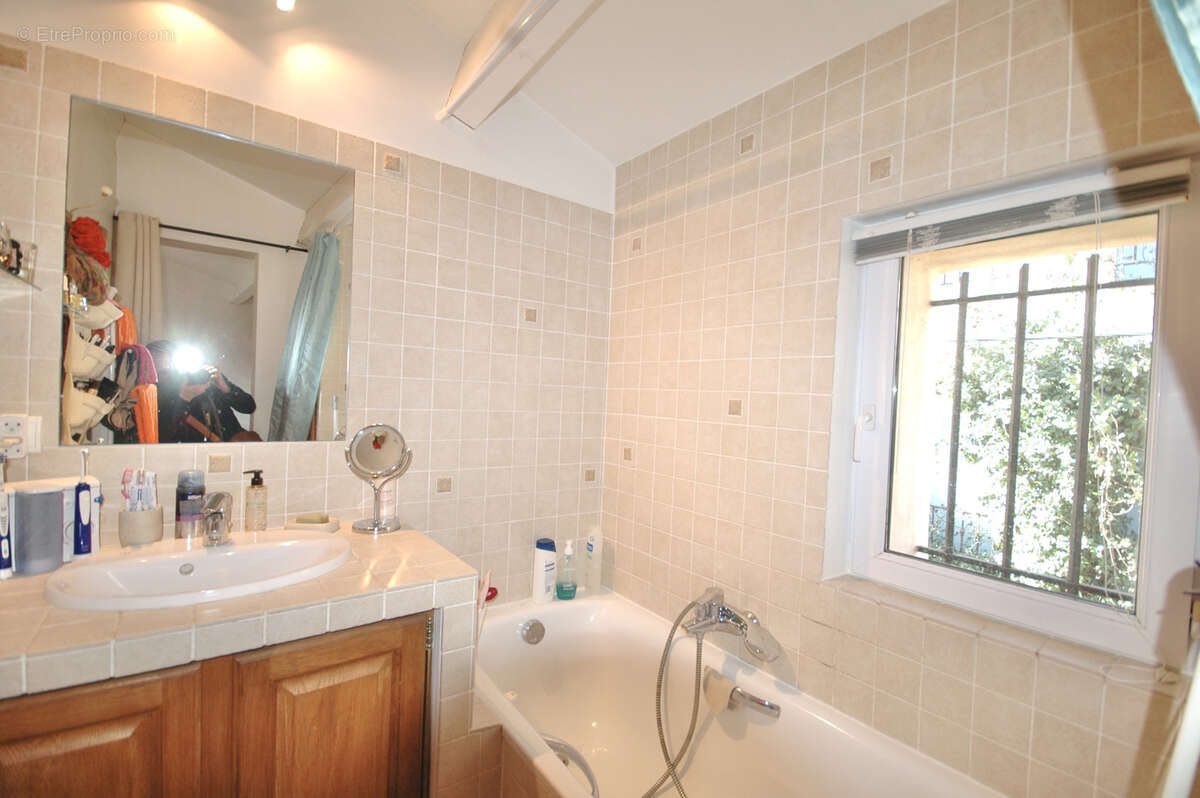 Maison à PLAN-DE-LA-TOUR