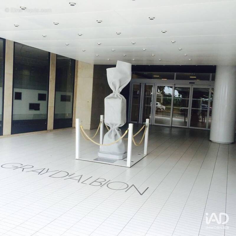 Photo 1 - Commerce à CANNES