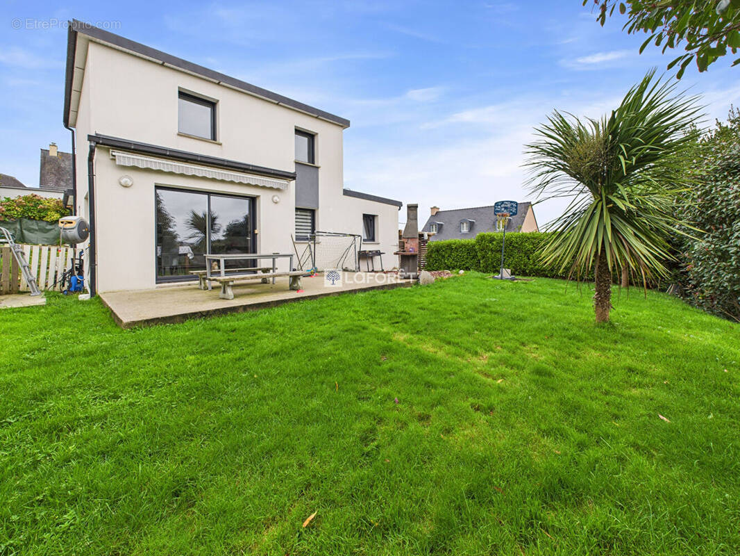 Maison à PLUGUFFAN